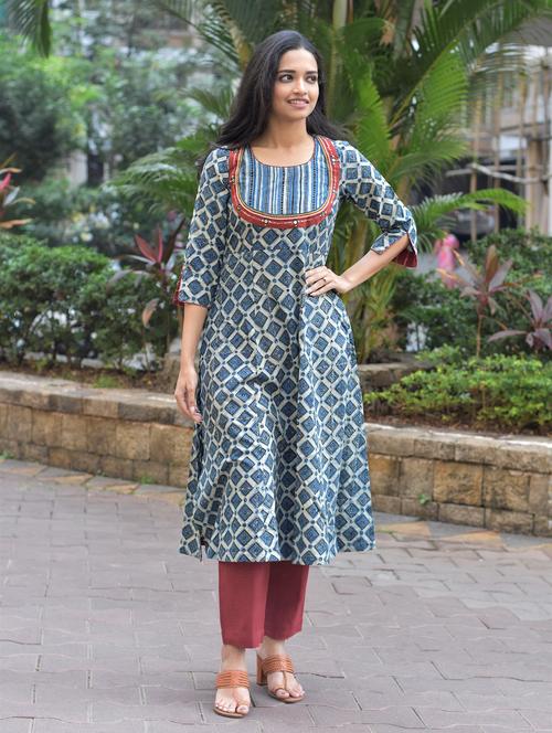 indigo printed kalidar kurta - 18460379 - Very Small Image - 1