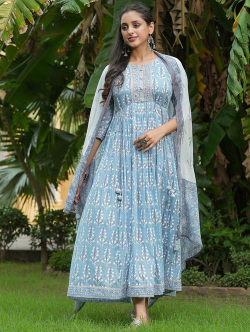 floral print flared gown with dupatta - 18469141 - Very Small Image - 1