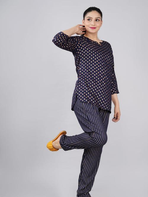 this kurta will surely add a - 18469320 - Very Small Image - 1