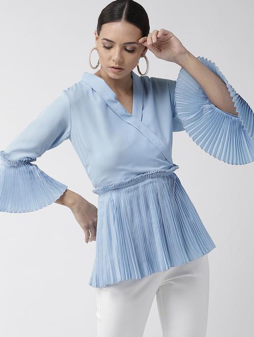 v neck solid regular top - 18473424 - Very Small Image - 1
