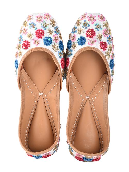 women embellished slip on juti - 18475931 - Very Small Image - 1