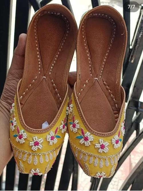 women designer juti - 18476808 - Very Small Image - 1