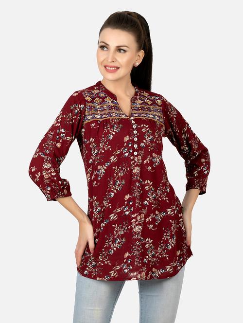 maroon floral fusion kurti - 18477013 - Very Small Image - 1