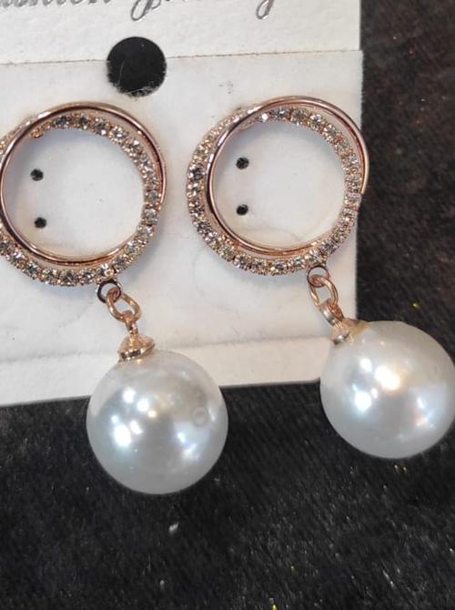 women stylish earring - 18480053 - Very Small Image - 1