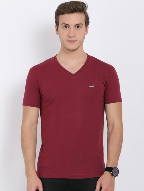 red solid t-shirt - 18518719 - Very Small Image - 1