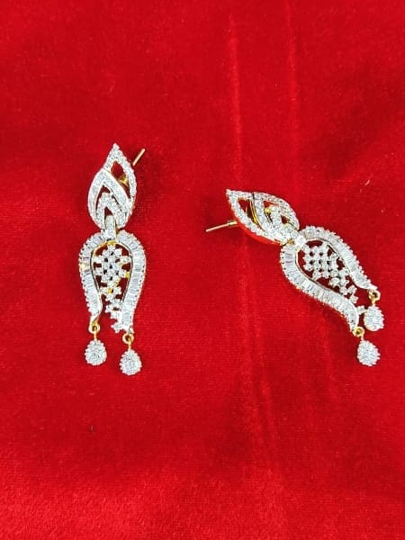 american diamond gold plated earring - 18531681 - Very Small Image - 1