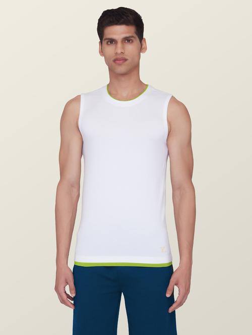 round neck solid vest - 18532368 - Very Small Image - 1