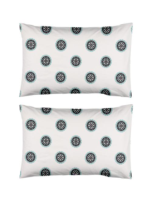 set of 2 printed pillows - 18557716 - Very Small Image - 1