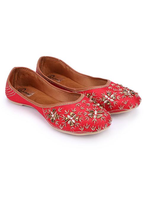 women embellished slip on mojaris - 18559803 - Very Small Image - 1