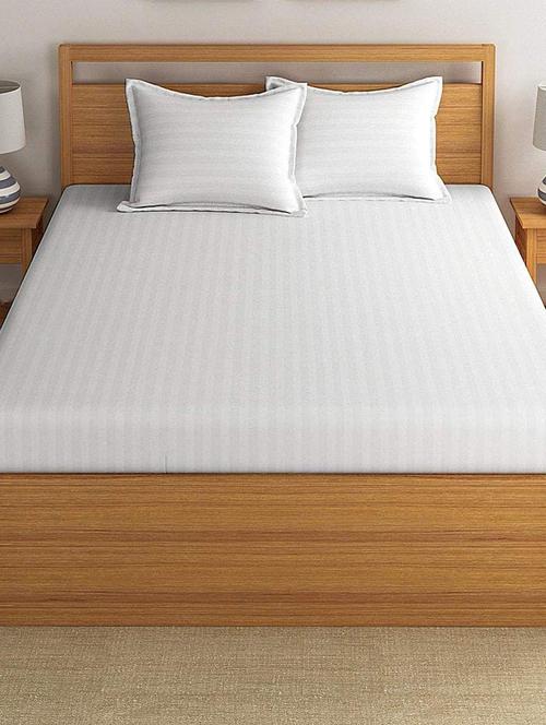 home plus studio white satin bedsheet - 18561371 - Very Small Image - 1