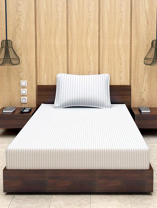 home plus studio white satin bedsheet - 18561491 - Very Small Image - 1