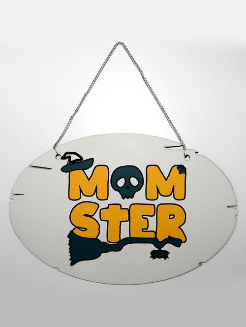 bloggers are born in august printed wall hanging board birthday gift (oval shape)| - 18564044 - Very Small Image - 1