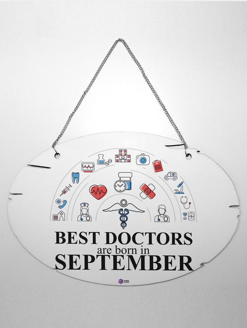 bloggers are born in august printed wall hanging board birthday gift (oval shape)| - 18564075 - Very Small Image - 1