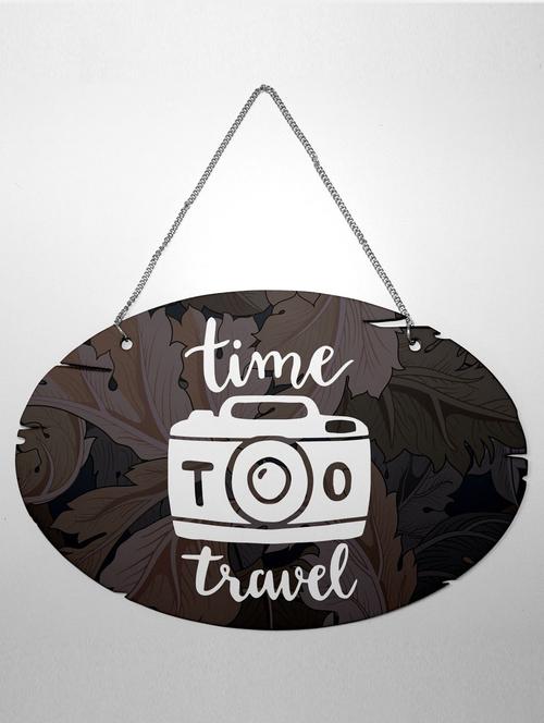bloggers are born in august printed wall hanging board birthday gift (oval shape)| - 18564108 - Very Small Image - 1