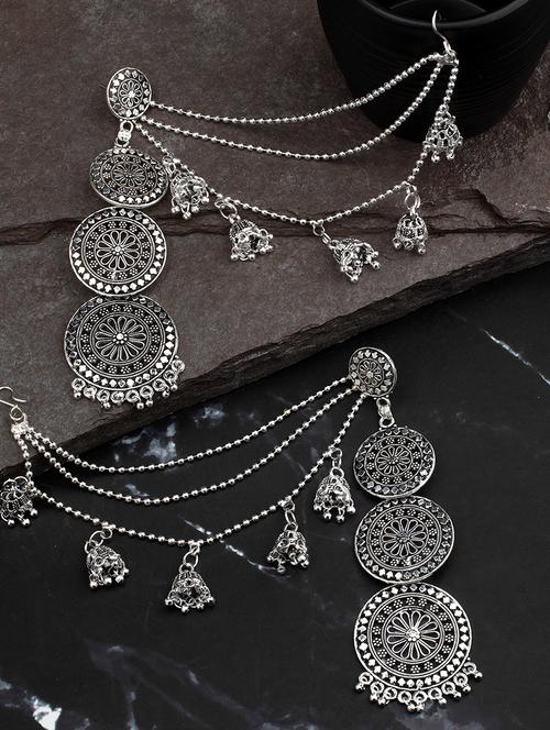 silver metal drop earring - 18567380 - Very Small Image - 1