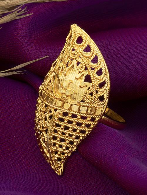 gold metal finger ring - 18567427 - Very Small Image - 1