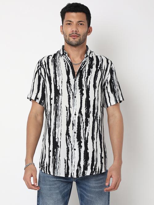 printed short sleeved casual shirt - 18578583 - Very Small Image - 1