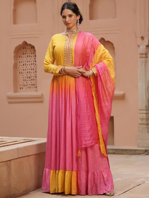 pink embroidered neck ethnic dress - 18579113 - Very Small Image - 1