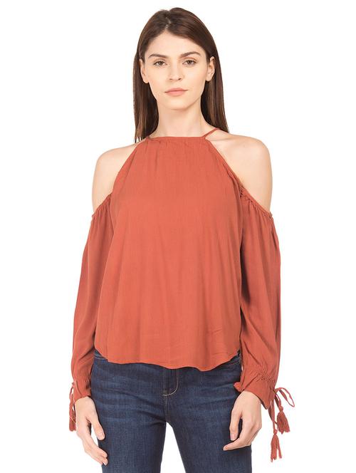 cold shoulder solid top - 18586734 - Very Small Image - 1