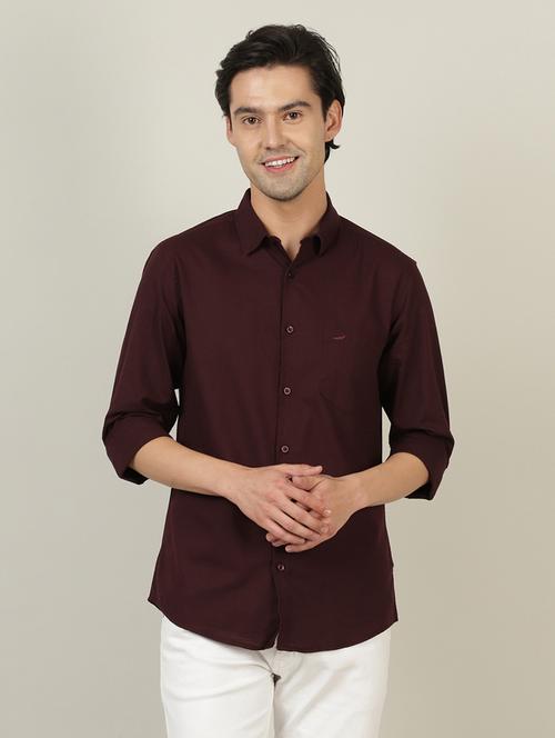 maroon solid casual shirt - 18614339 - Very Small Image - 1