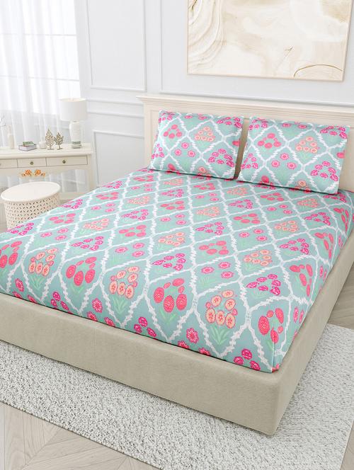 festive feel king size bedsheet with 2 pillow covers - 18627595 - Very Small Image - 1