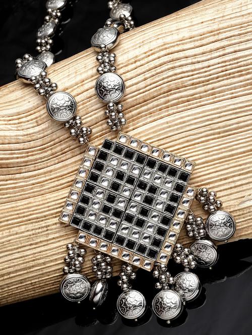 karatcart oxidised silver black kundan long rani haar necklace - 18635776 - Very Small Image - 1