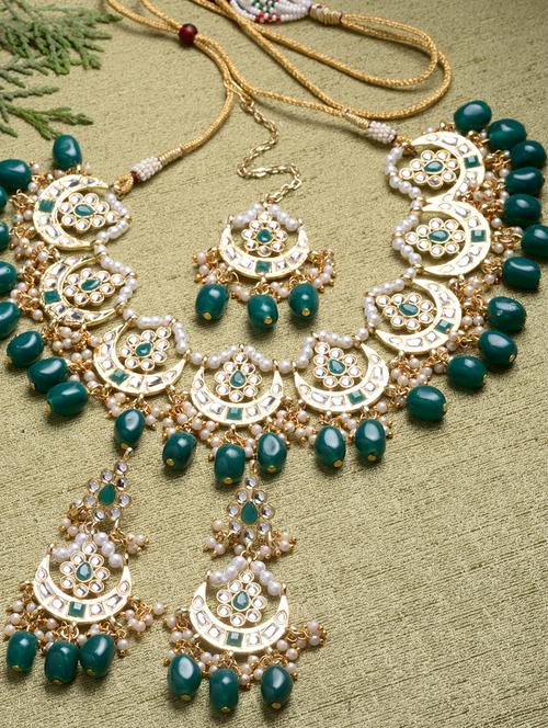 karatcart gold plated green tumble kundan choker necklace set - 18635917 - Very Small Image - 1