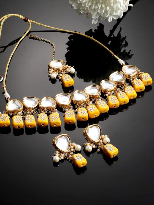 gold plated necklaces earring maang tikka set - 18636075 - Very Small Image - 1