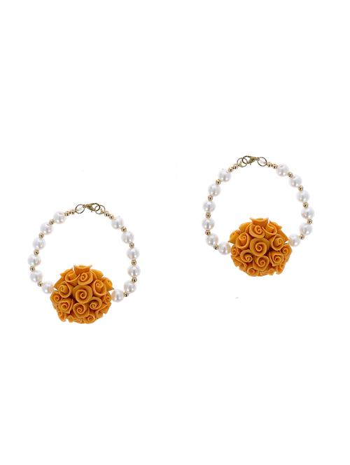 handmade artificial flower adjustable bracelet - 18647871 - Very Small Image - 1