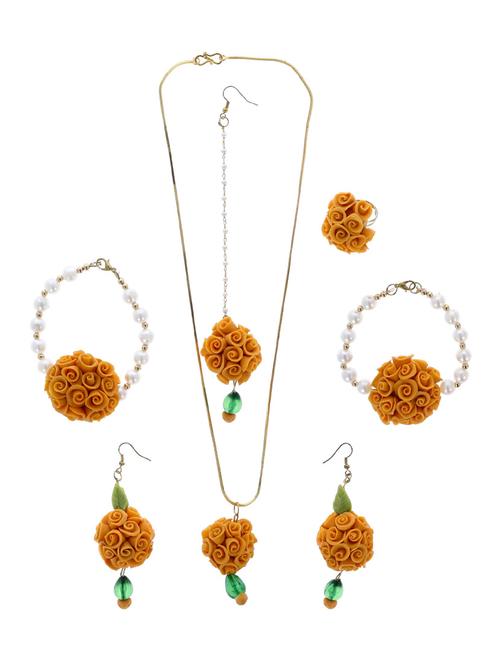 hand made artificial flowers necklace earring set with bracelet - 18651319 - Very Small Image - 1