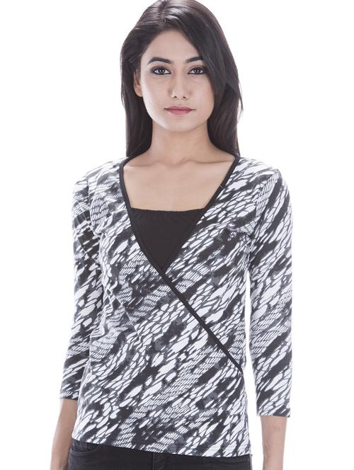 v neck printed regular tee - 18684993 - Very Small Image - 1