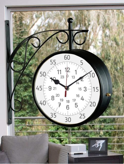 vintage double sided station wall clock - 18719785 - Very Small Image - 1
