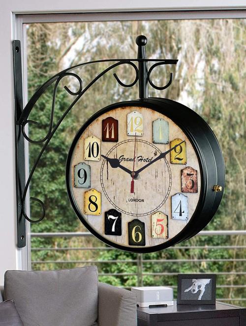 vintage double sided station wall clock - 18719859 - Very Small Image - 1