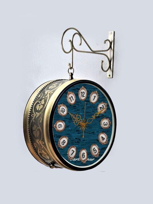 vintage double sided station wall clock - 18719887 - Very Small Image - 1