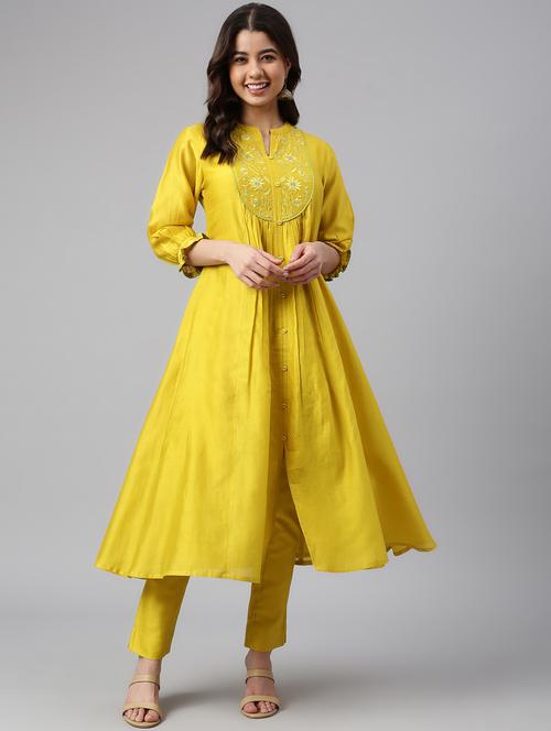 janasya yellow crepe silk embroidered kurta with pant - 18756801 - Very Small Image - 1