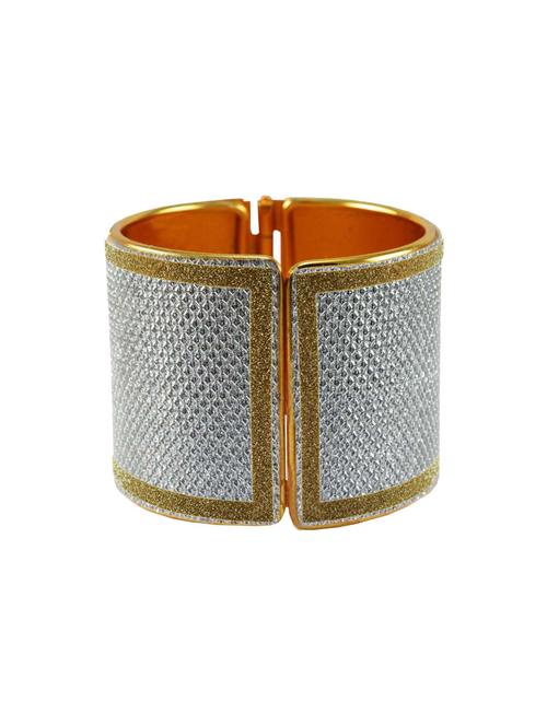 white stone stud metal bangle - 18772404 - Very Small Image - 1
