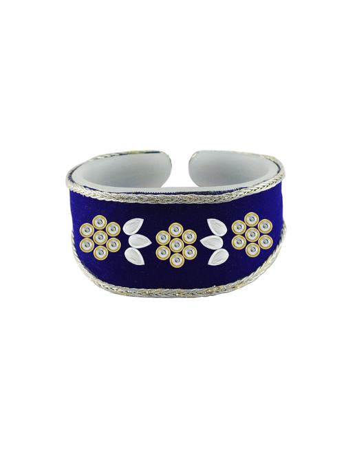 kundan studded acrylic bangles bracelet - 18792940 - Very Small Image - 1