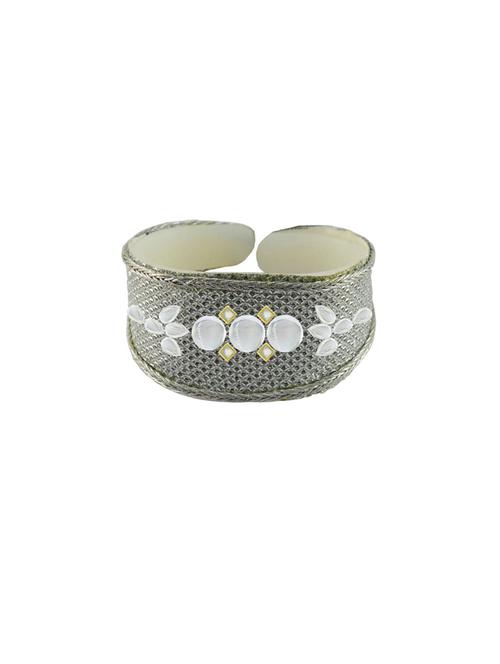 kundan studded acrylic bangles bracelet - 18792953 - Very Small Image - 1