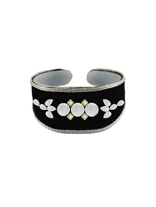 kundan studded acrylic bangles bracelet - 18792966 - Very Small Image - 1