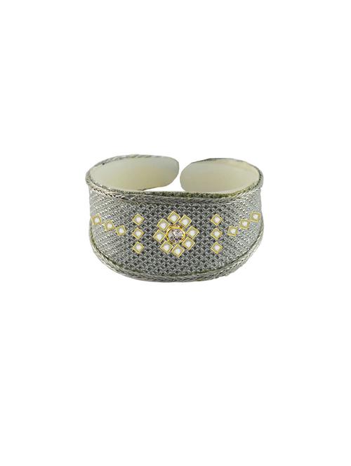kundan studded acrylic bangles bracelet - 18792970 - Very Small Image - 1