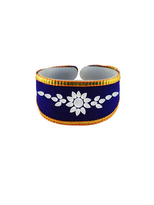 stone studded acrylic bangle bracelet - 18792992 - Very Small Image - 1