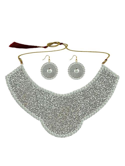 white metal necklaces and earring - 18796316 - Very Small Image - 1