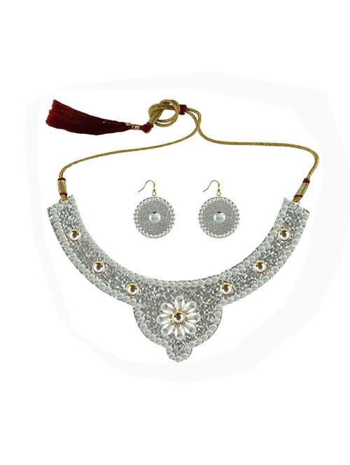 white metal necklaces and earring - 18796391 - Very Small Image - 1