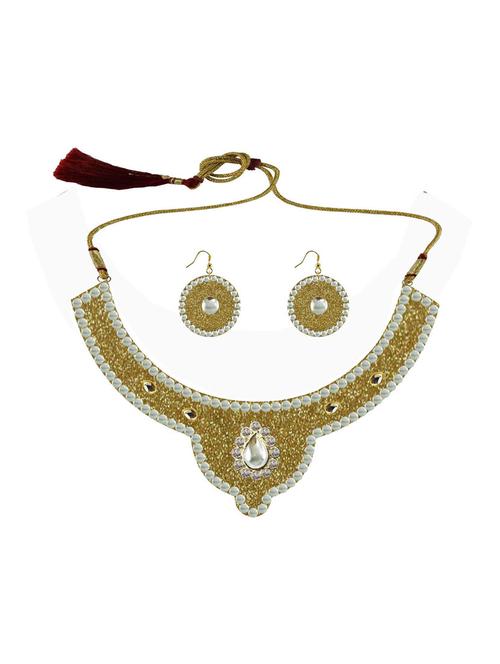 gold metal necklaces and earring - 18796432 - Very Small Image - 1