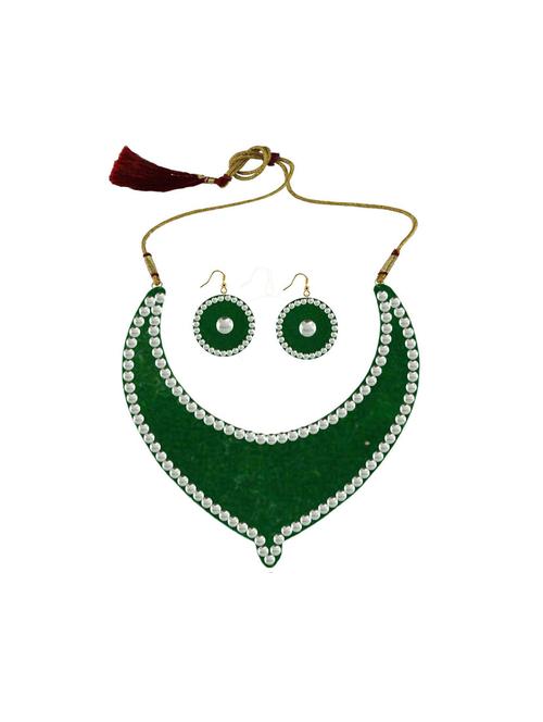 green metal necklaces and earring - 18796467 - Very Small Image - 1