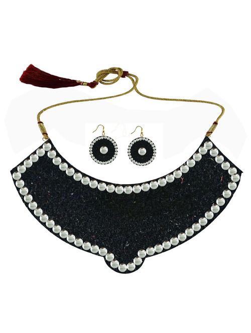 black metal necklaces and earring - 18796484 - Very Small Image - 1