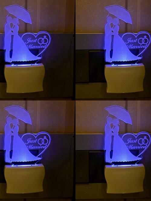 automatic light changing lamb - 18823533 - Very Small Image - 1