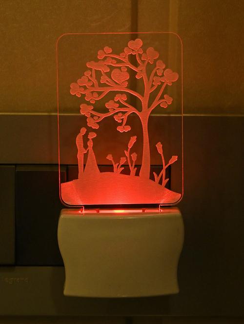 automatic light changing lamb - 18823541 - Very Small Image - 1