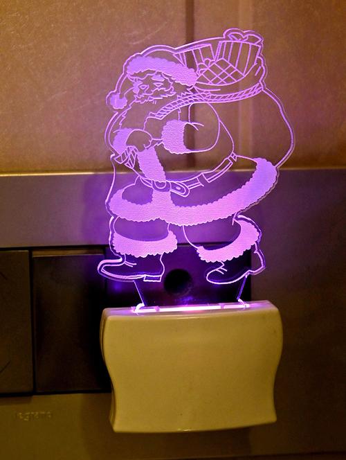 automatic light changing lamb - 18823625 - Very Small Image - 1