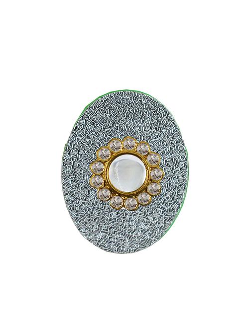 kundun stud acrylic brooch - 18826343 - Very Small Image - 1